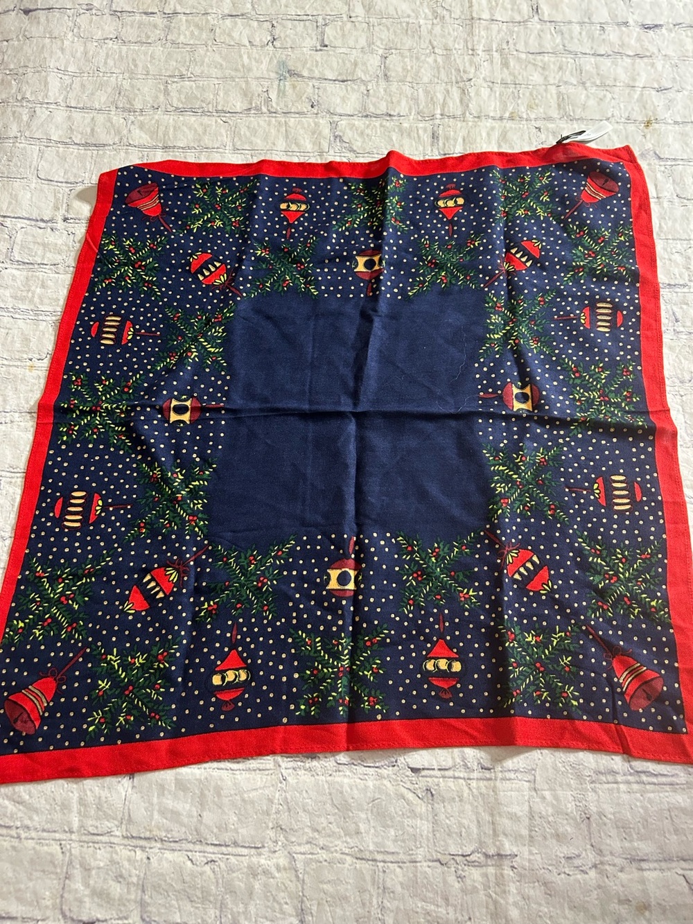 TALBOTS 100% RAYON SMALL HOLIDAY PRINT SCARF RED/GREEN/NAVY NWTS